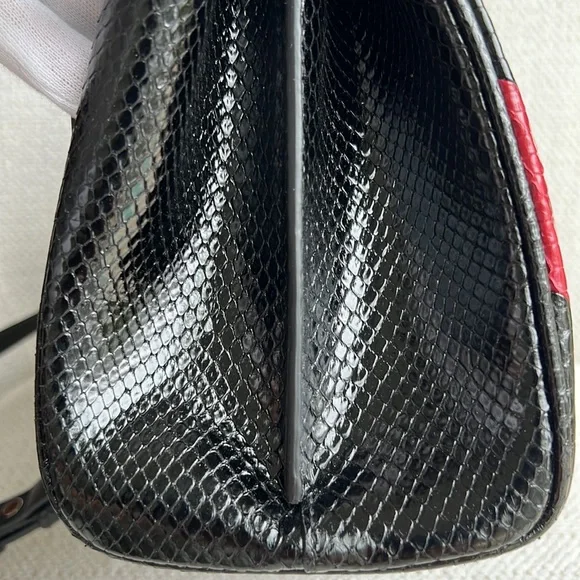 Gucci Zumi Crossbody Top Handle Python Bag- all leather interior in red black - Picture 9 of 16